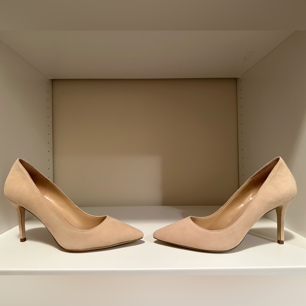 Aldo Suede Mid Heels - Picture 4 of 7